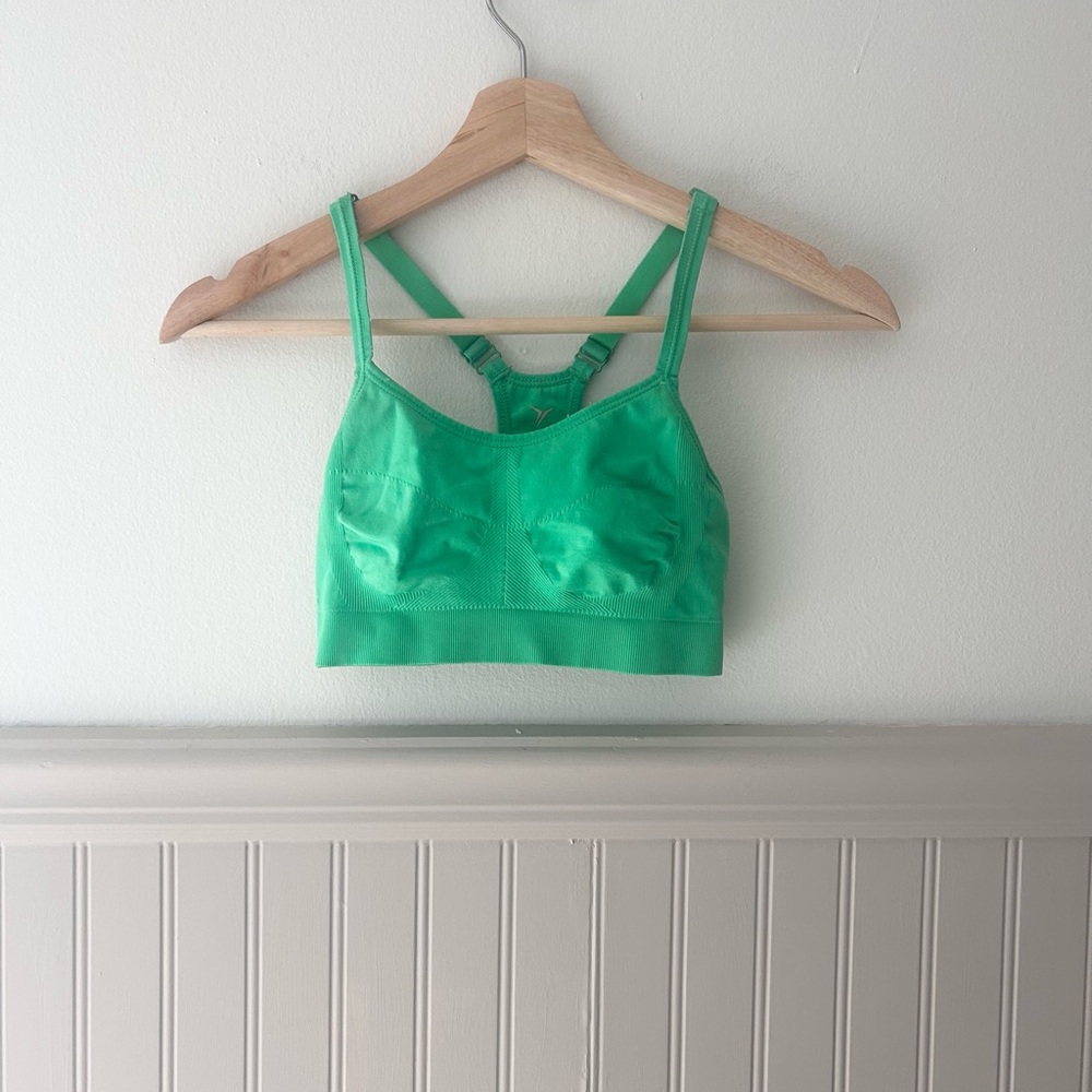 💚 Kelly Green Sports Bra – Racerback | Adjustable Straps Old Navy XS